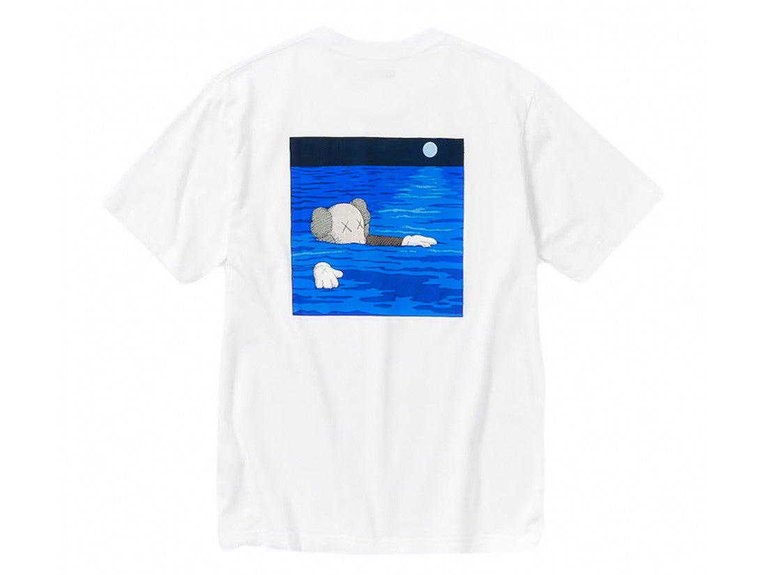 KAWS x Uniqlo UT Short
Sleeve Artbook Cover