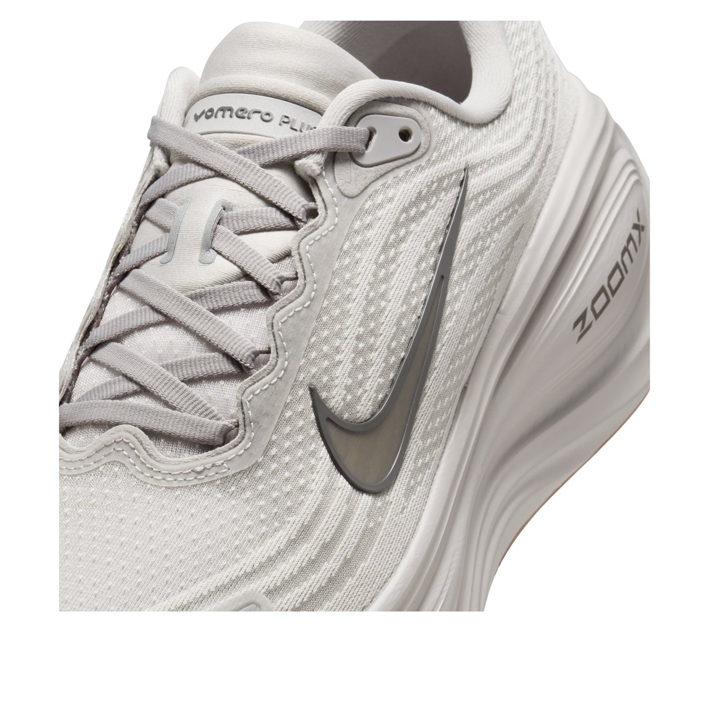 Nike Vomero Plus College Grey Light Iron Ore Gum