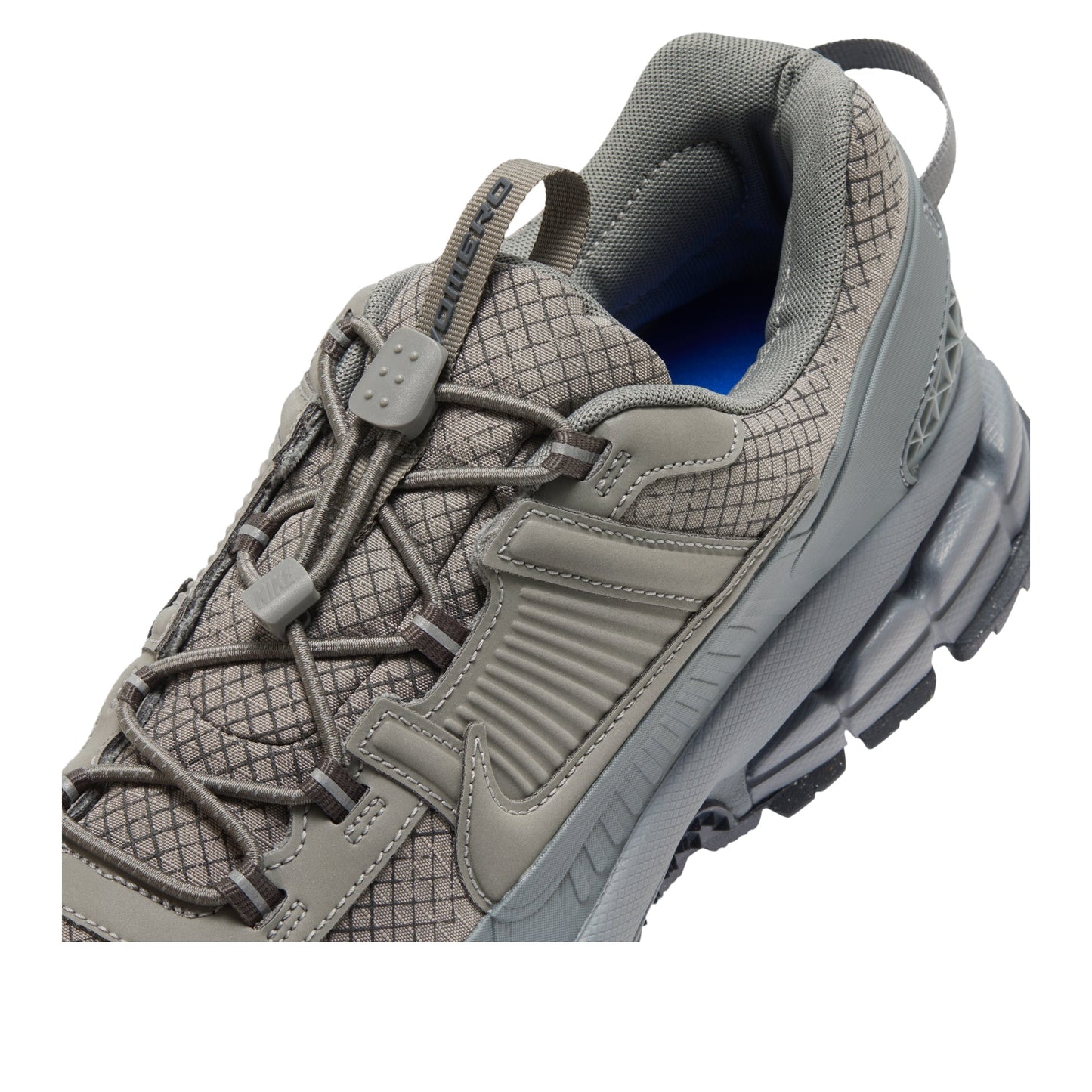 Nike Zoom Vomero 5 Roam Metallic Platinum
