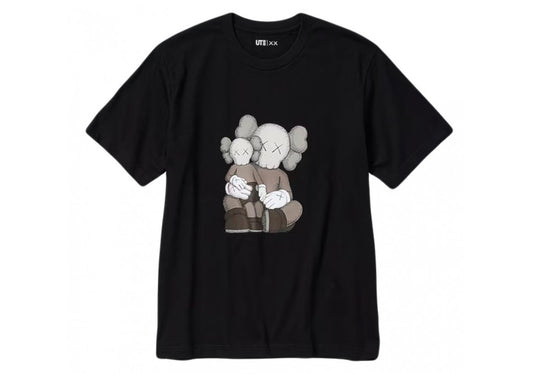 KAWS x Uniqlo UT Short
Sleeve Graphic T-shirt Black