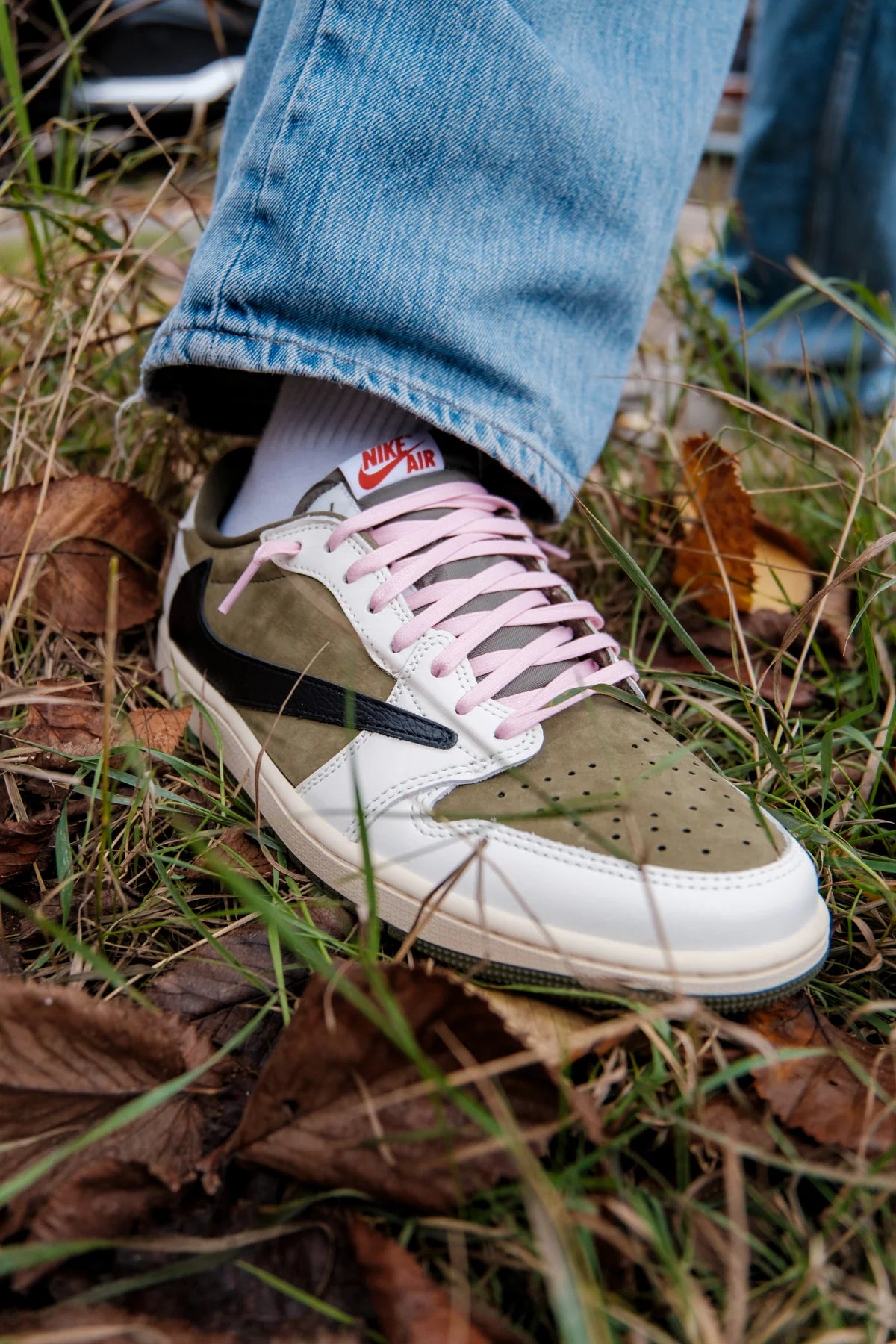 Jordan 1 Retro Low OG SP 'Travis Scott Medium Olive'