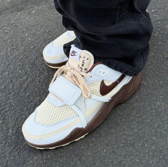 Nike Zoom Field Jaxx 'Travis Scott Light Chocolate'