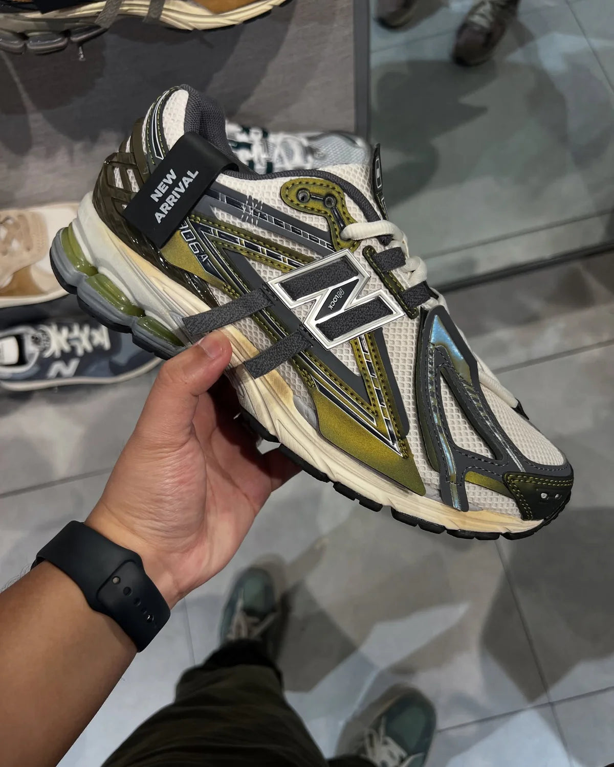 New balance 1906A olive juice