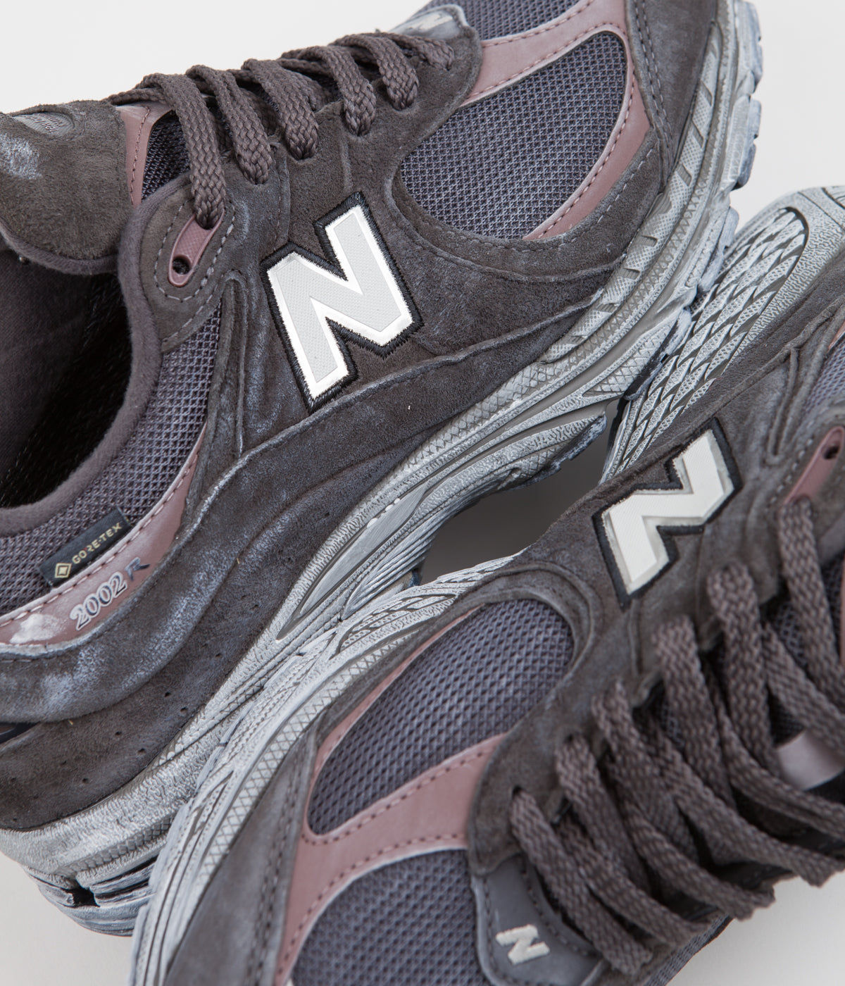 New Balance 2002R Gore-Tex Magnet Mood Indigo