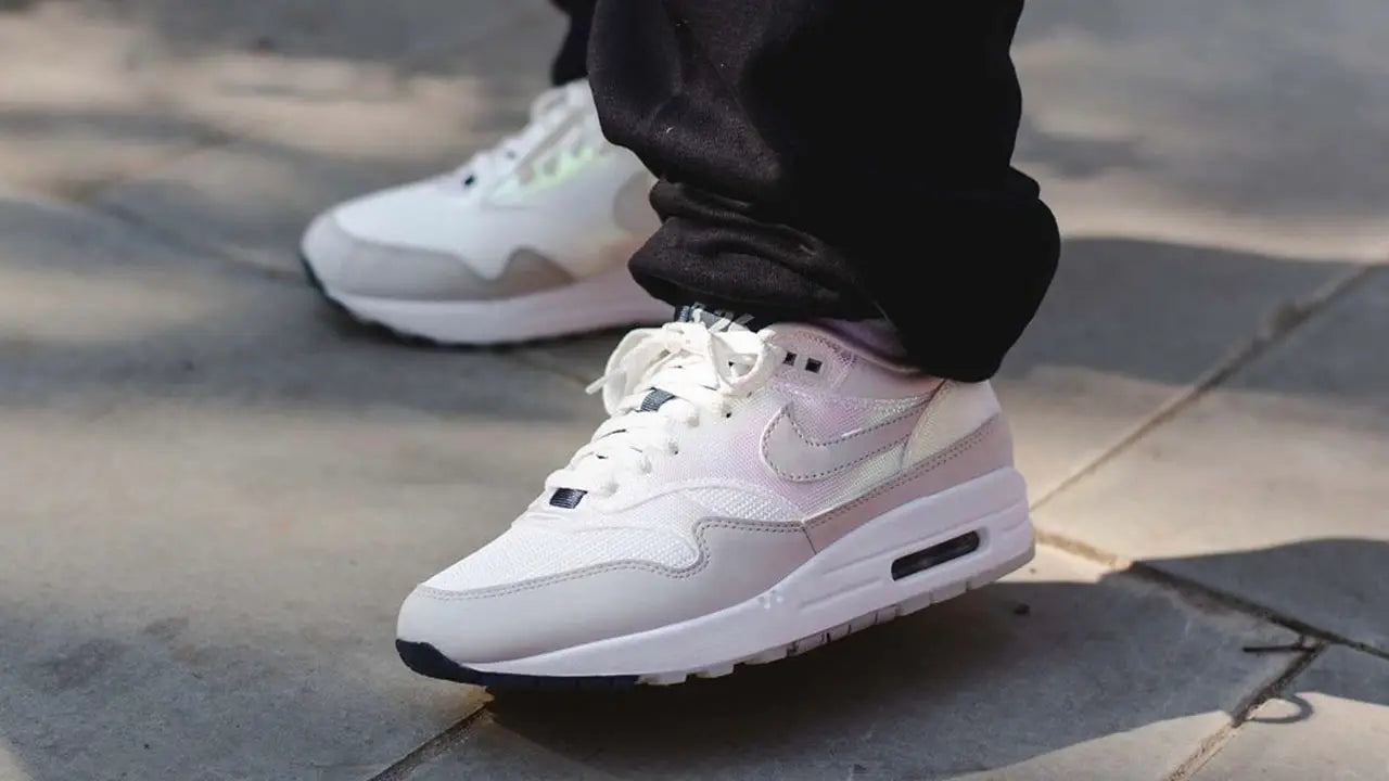 Nike Air Max 1 The City of Light