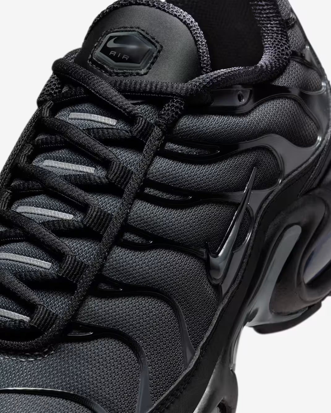 Nike Air Max Plus Black Anthracite Sail