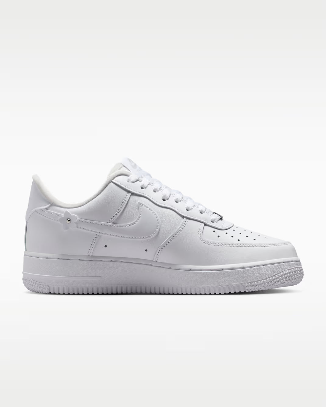 Nike Wmns Air Force 1 '07 'White Wolf Grey Metallic Silver'