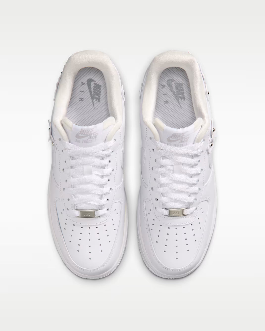 Nike Wmns Air Force 1 '07 'White Wolf Grey Metallic Silver'