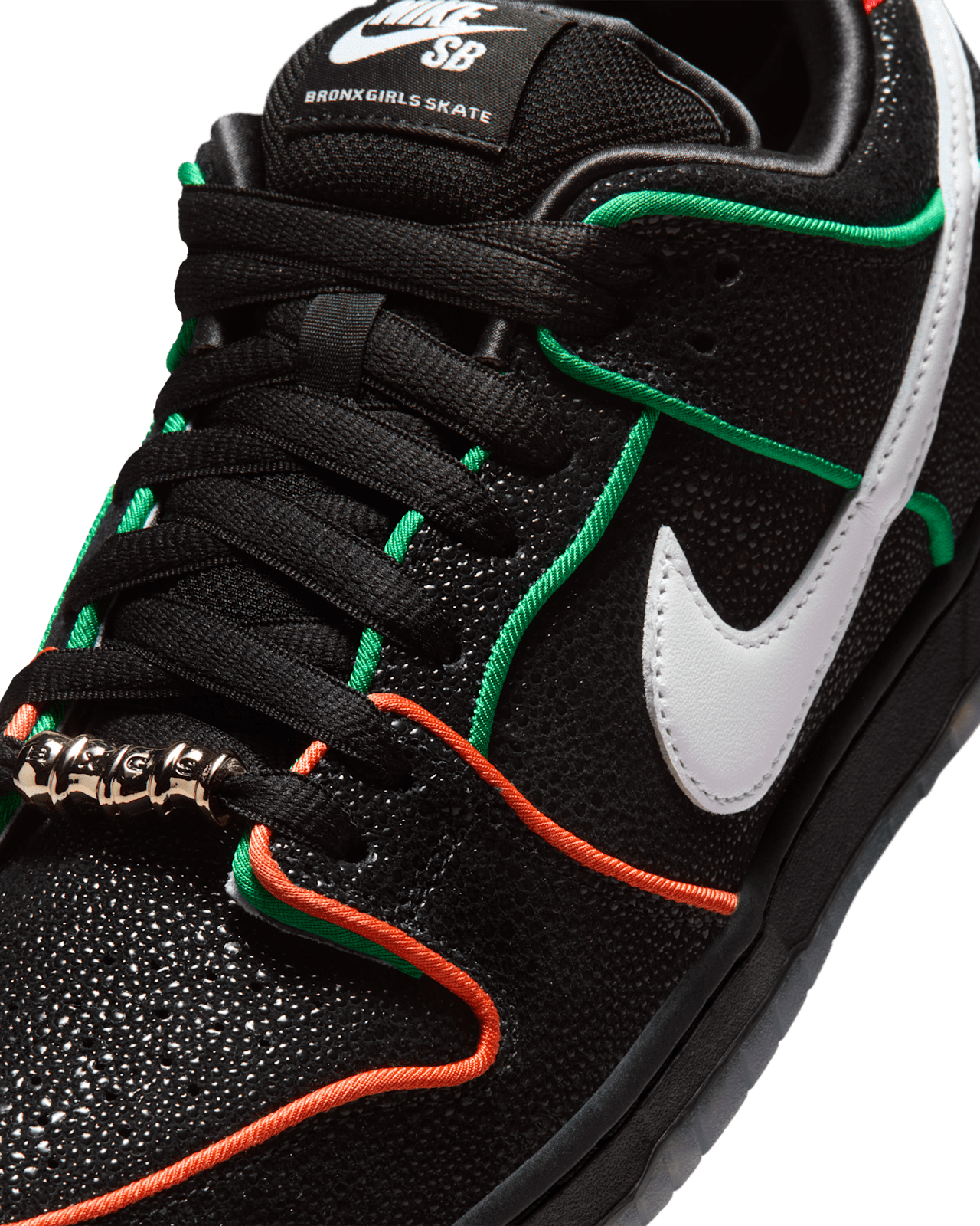 Nike SB Dunk Low Bronx Girls Skate